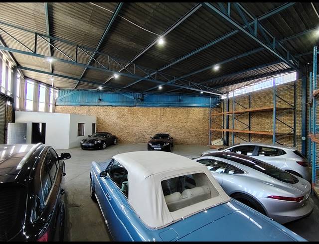 293M² WAREHOUSE TO LET IN TULISA PARK